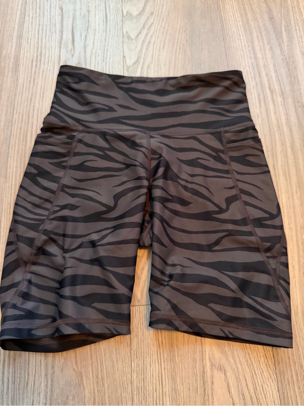 Old Navy Powersoft High Waisted Biker Shorts Zebra Animal Print Medium
